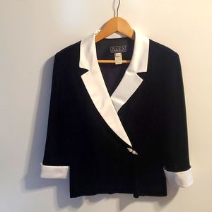 COPY - ALEX EVENINGS Black velvet crossover top. Sz. L